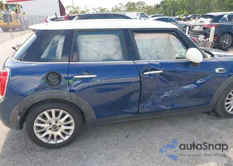 2015 Mini Hardtop Cooper z USA, uszkodzony, nr VIN WMWXS5C51FT827510